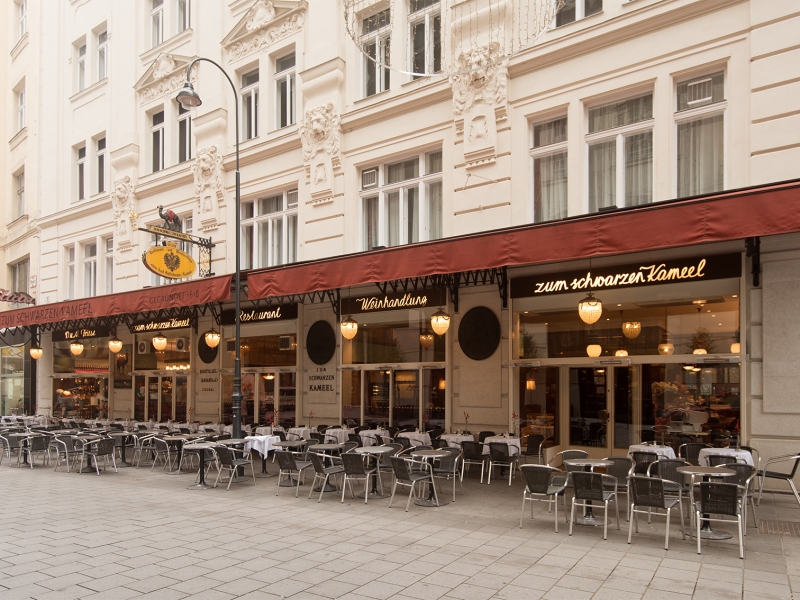 Außen-Aufnahme des Lokals "Zum Schwarzen Kameel"